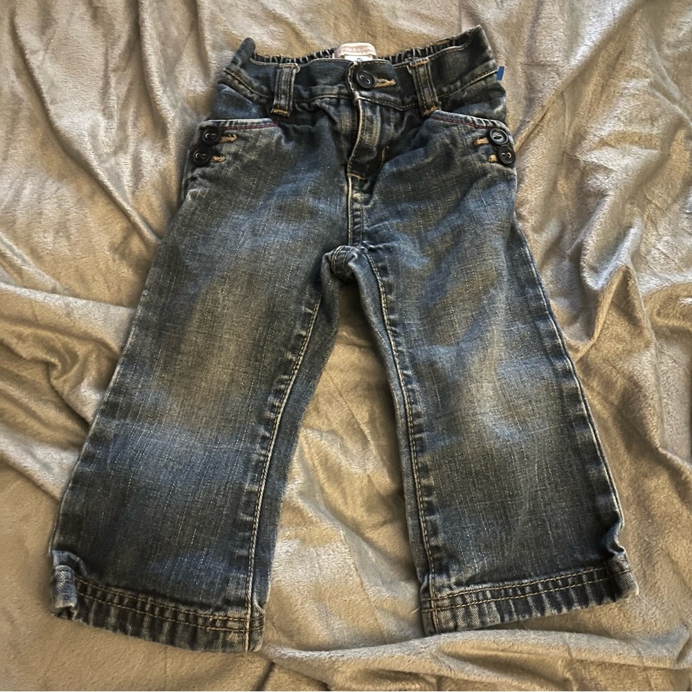 SALE 💸 Old Navy Baby jeans size 12-18 months *LOWEST PRICE*